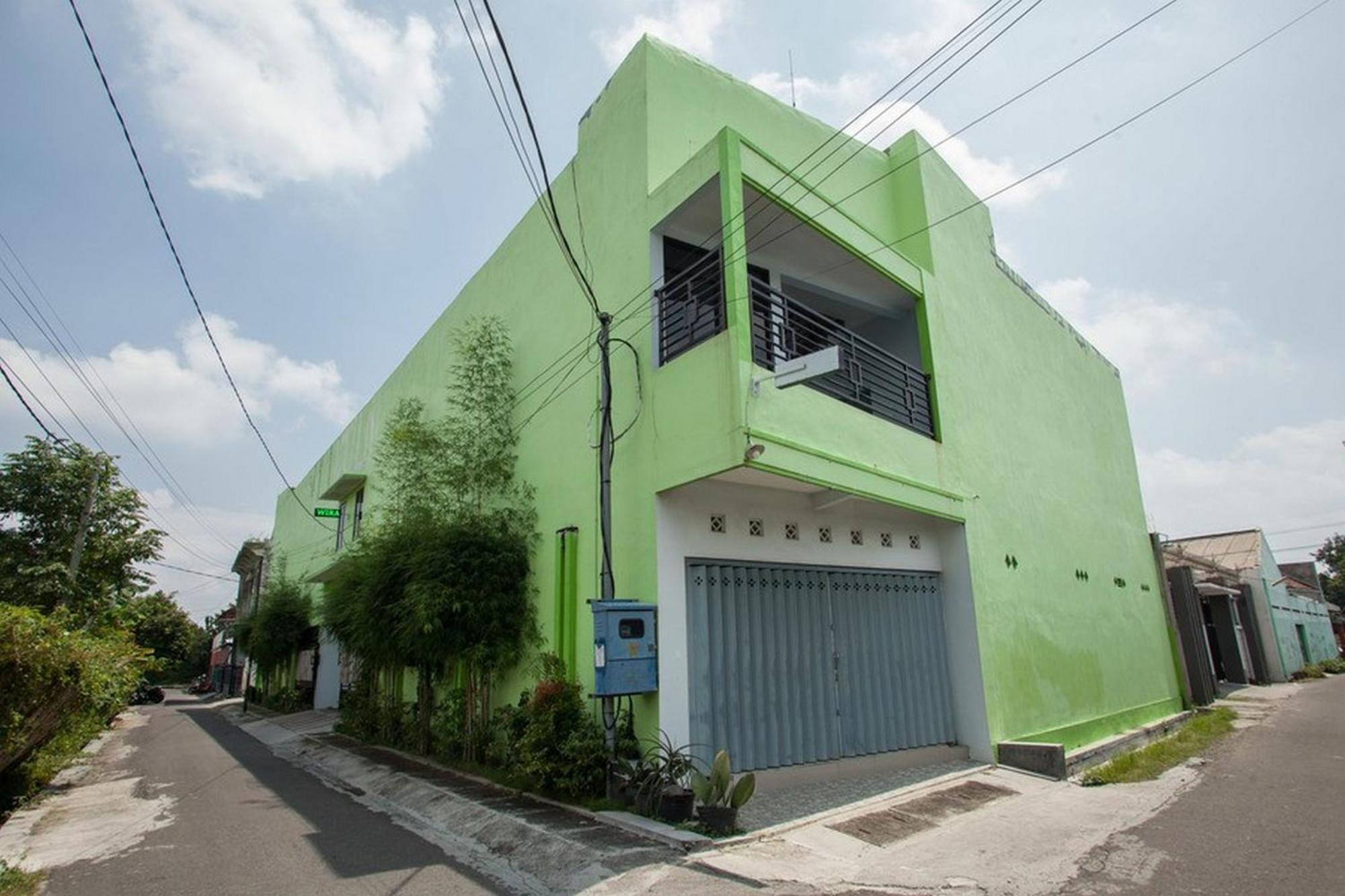 מלון Reddoorz Syariah At Kartohardjo מדיון מראה חיצוני תמונה