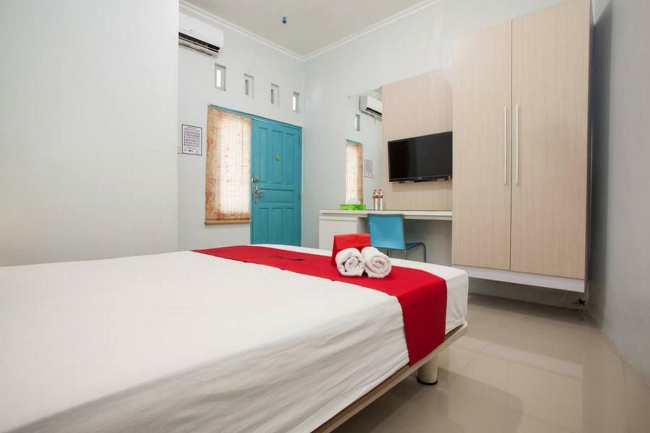 מלון Reddoorz Syariah At Kartohardjo מדיון מראה חיצוני תמונה