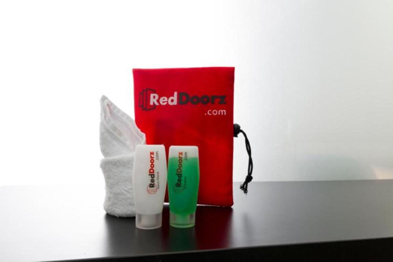 מלון Reddoorz Syariah At Kartohardjo מדיון מראה חיצוני תמונה